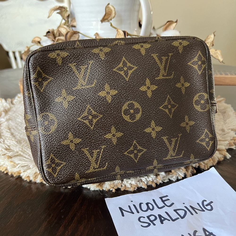Louis Vuitton Trousse 18